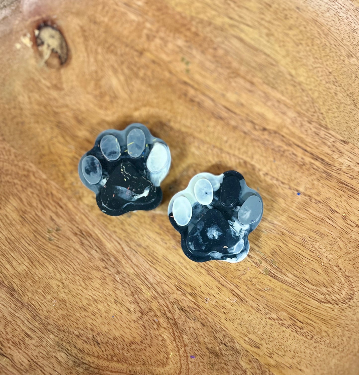 *Hunter's Creation* Paw Print Crayons